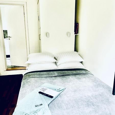 Studio 104- Free Parking Onsite -Private Entrance Reykjavik Extérieur photo