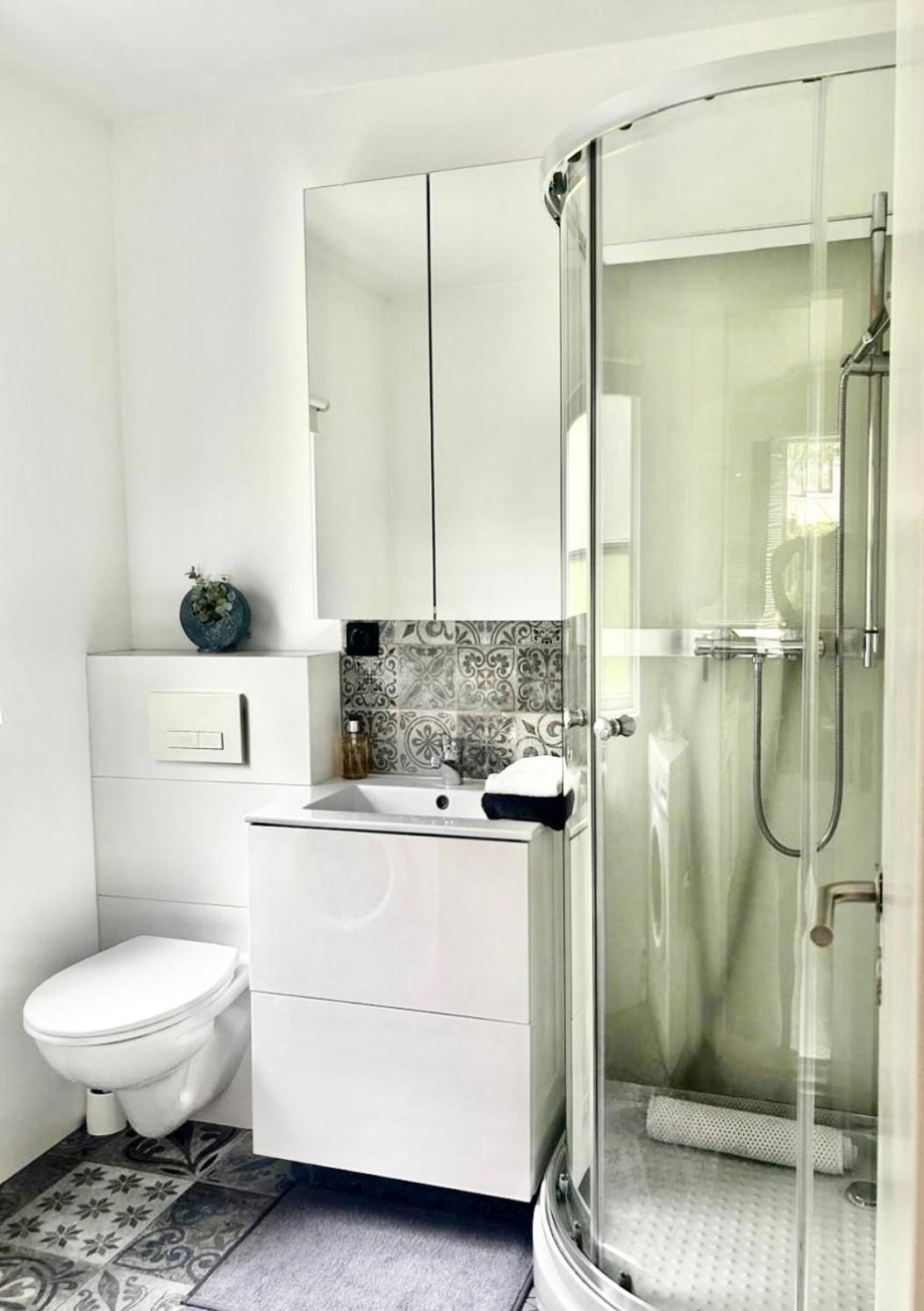 Studio 104- Free Parking Onsite -Private Entrance Reykjavik Extérieur photo